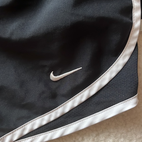 2 Nike shorts - Picture 2 of 5